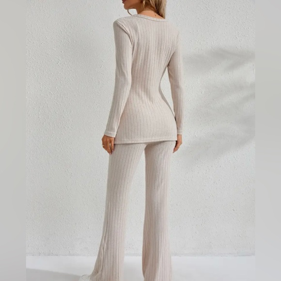 Chic Ribbed Knit Two-Piece Set in Cream in women’s XS - Picture 2 of 4